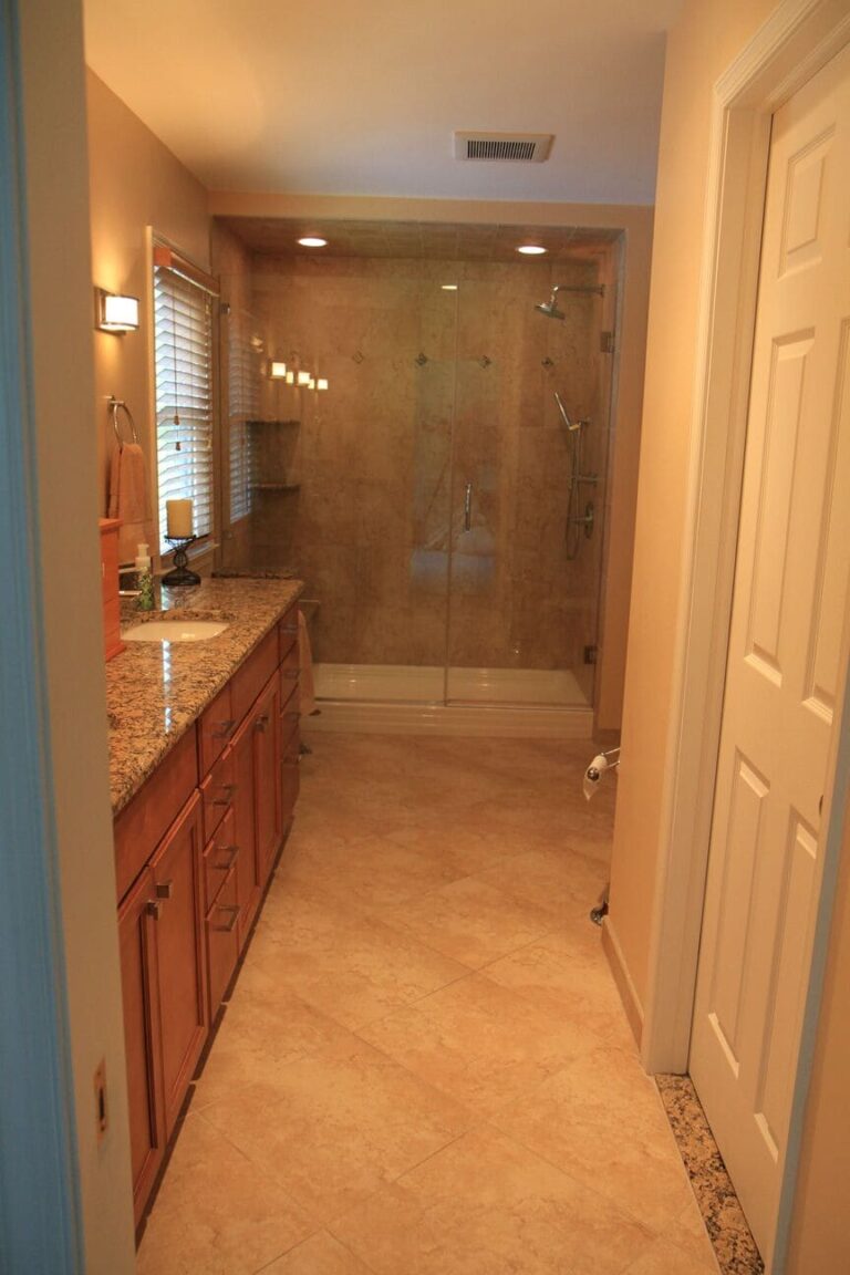 Duplak Bathroom